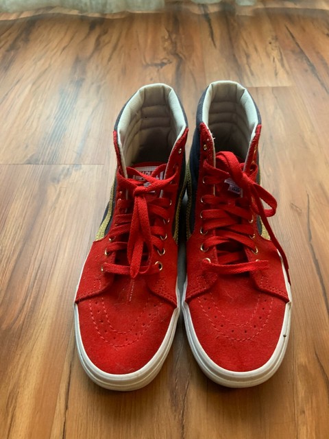 vans x captain marvel