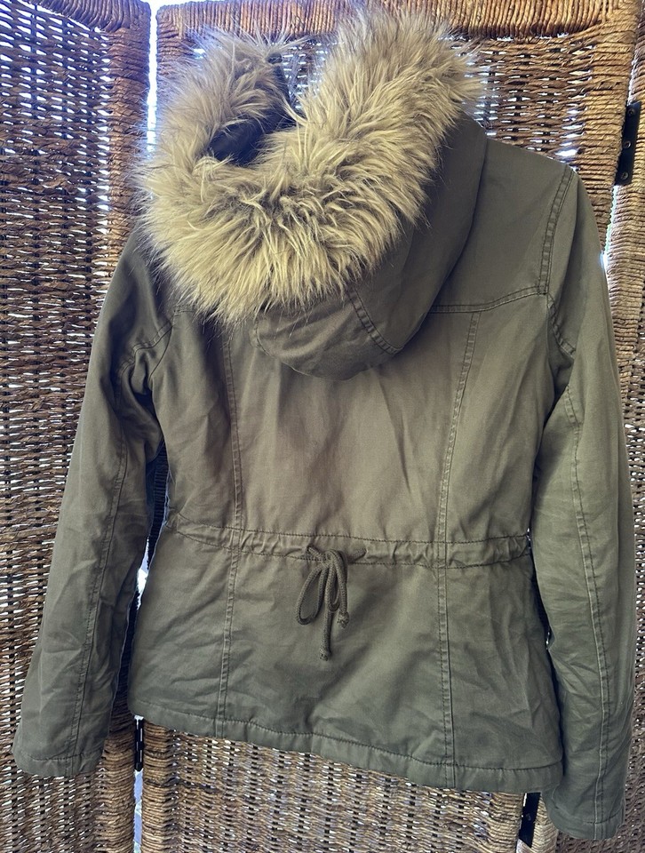 Ladies HOLLISTER Army Green Hooded Jacket Coat With Fur Trimmed Hood