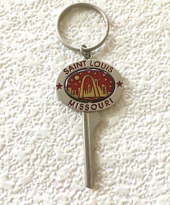 Vintage Keychain SAINT LOUIS, MISSOURI Key Ring Rotating Spinner Fob Key Shaped