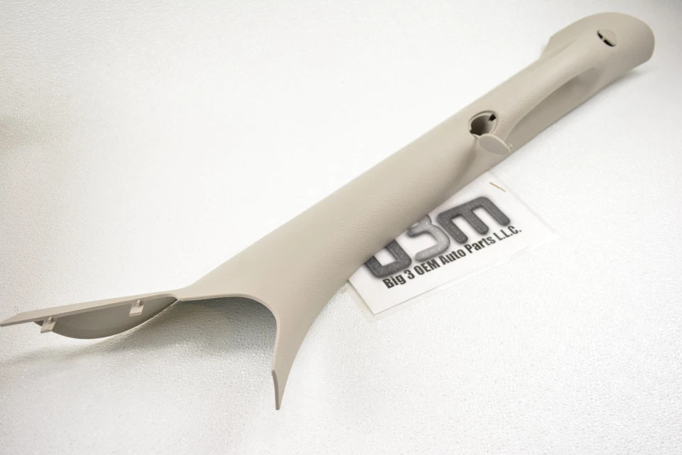 Dodge Ram 1500 2500 3500 diestro lado del pasajero gris un pilar moldura nuevo OEM 1TE74BD1AA Foto 2 de 4