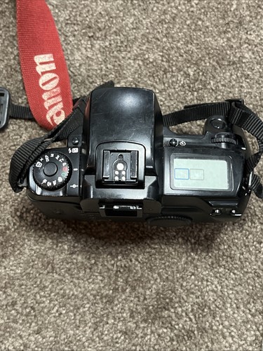 Corpo fotocamera Canon EOS A2 pellicola con cinturino senza tappo obiettivo - Foto 6 di 6