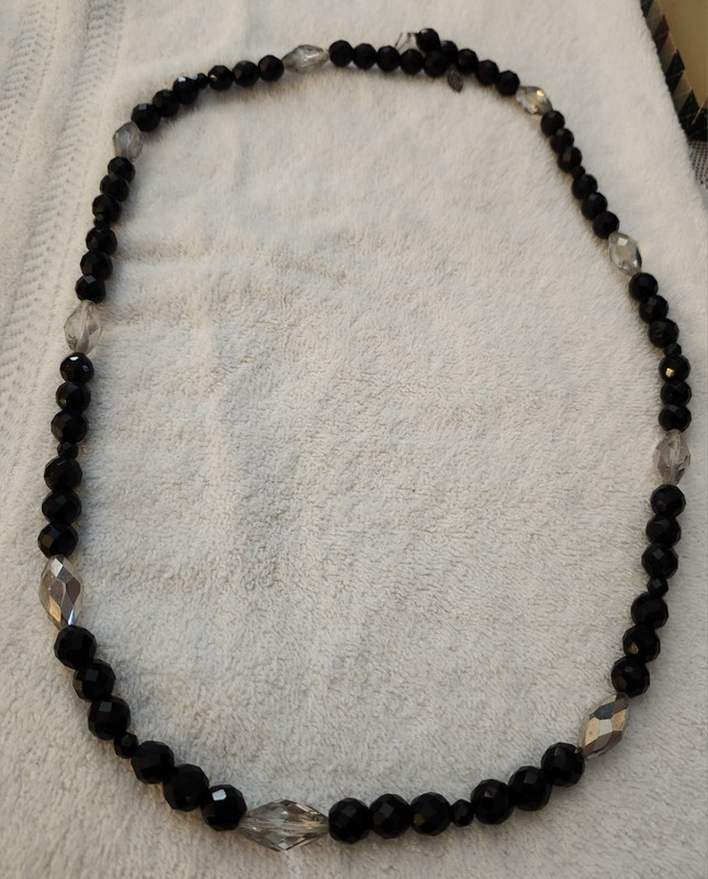 Vintage FACETED GLASS BEADS WITH A GOLD TONE CLASP 32"