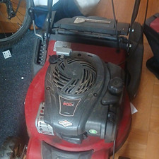 Briggs & Stratton 500E 140cc Petrol Push Lawn Mower Grass Catcher Red/Black