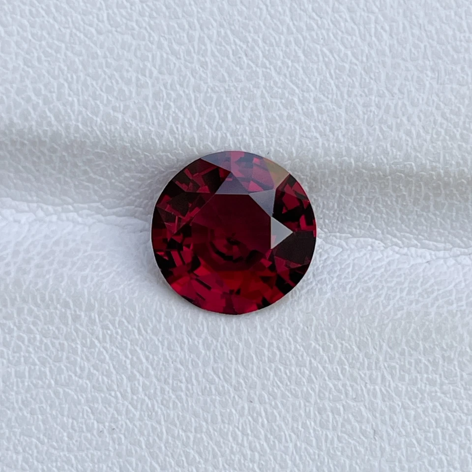 3.34 Ct Natural Pinkish Red  Garnet – Round Cut Loose Gem for Fine Jewelry - Image 2 of 4
