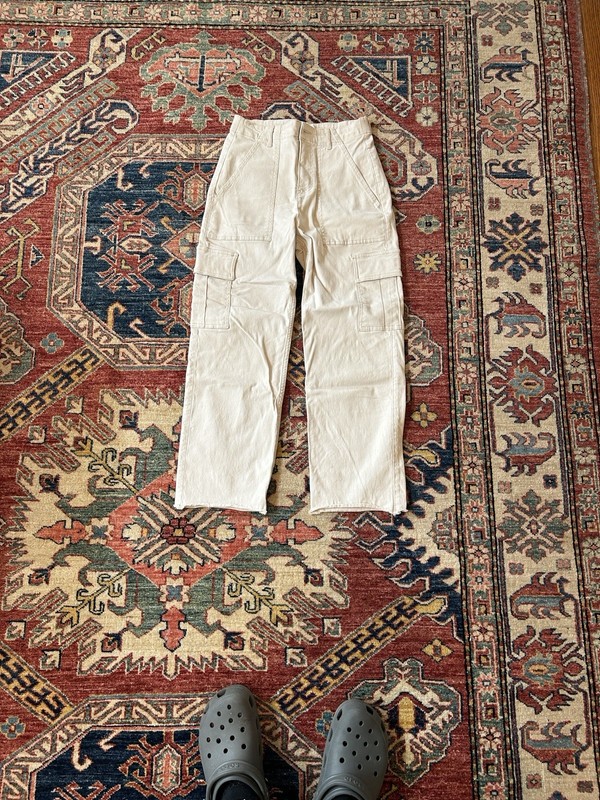 Hollister Women’s Khaki Beige Ultra High Rise Cargo Pants Small Great Condition!