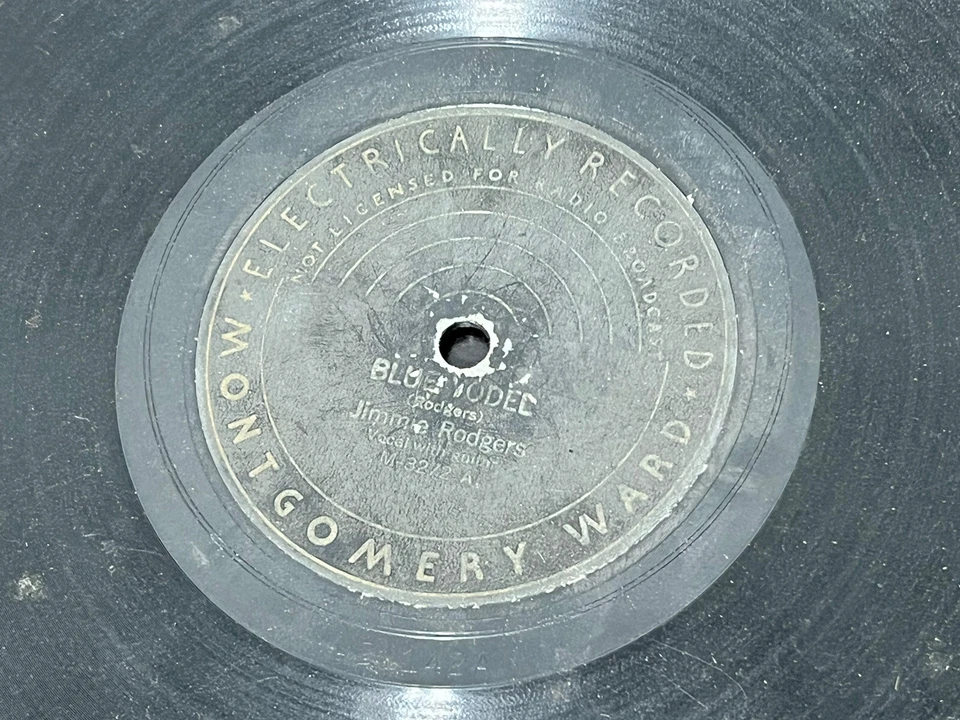 Jimmie Rodgers 78 Montgomery Ward M-3272 Away out in the Mountian Blue Yodel - Image 4 of 4