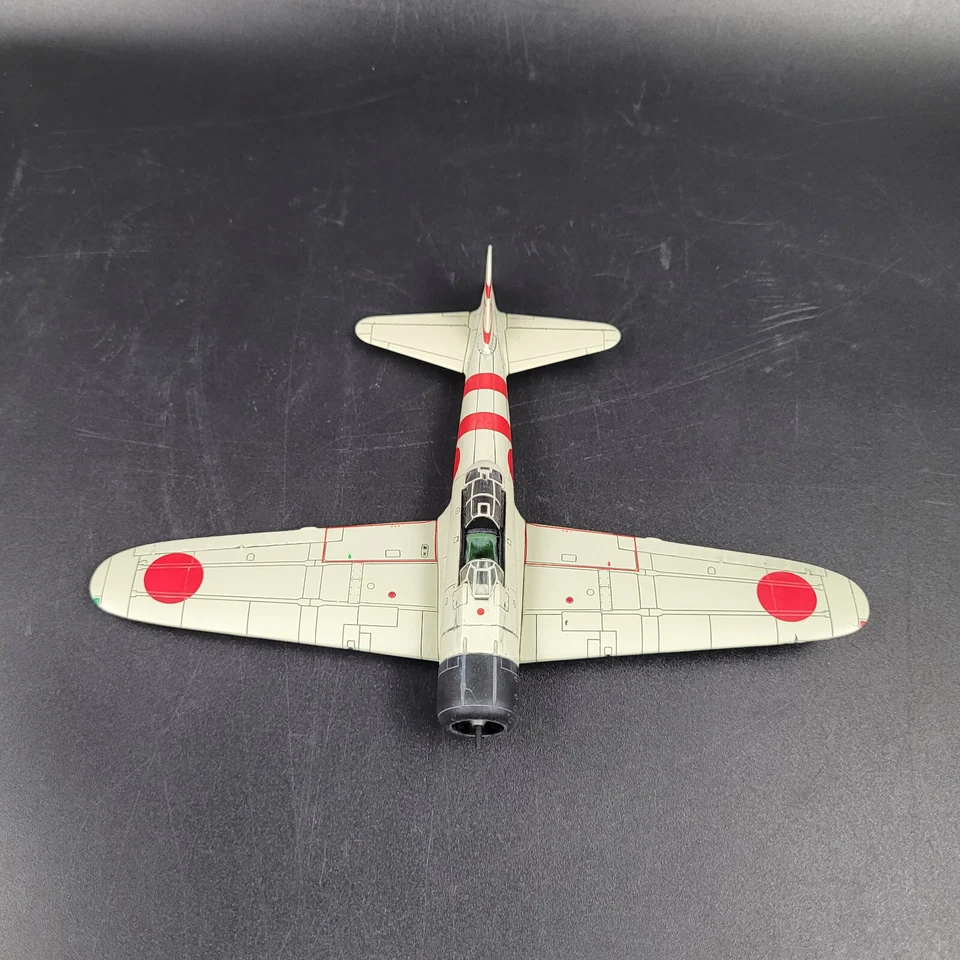 Dragon Wings 1:72 A6M2 Zero, Kaga 1st Sq Lt Shiga, Pearl Harbor 1941, No. 50021 - Image 3 of 4