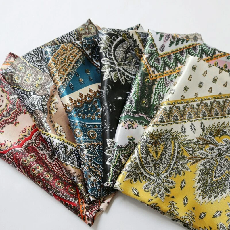 Por yarda Suave Patchwork Tela Satén Forro Bufanda Vestido Hágalo Usted Mismo Material Foto 2 de 4