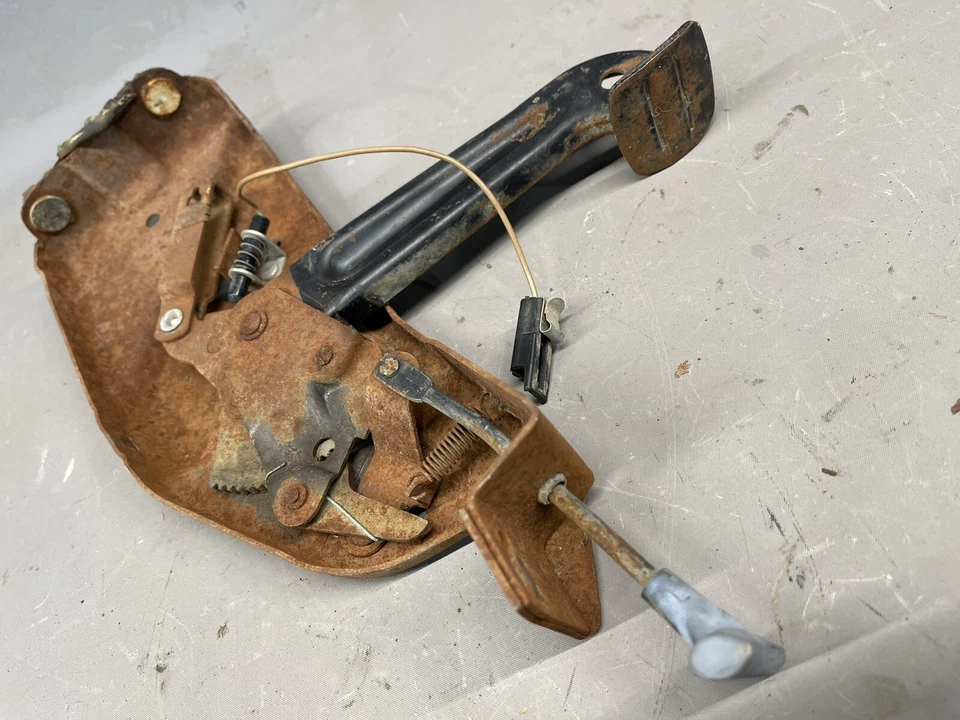 Pedal de freno de estacionamiento de emergencia Chevrolet 1969 1970 Impala Biscayne Caprice Belair OE Foto 4 de 4