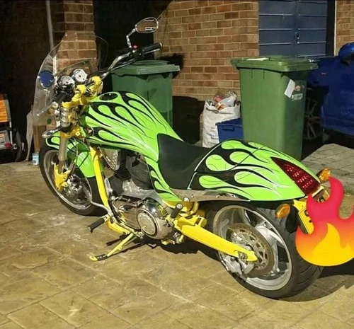 2010 Victory Hammer Motorcycle Low Mileage Custom Paint - Picture 1 of 16