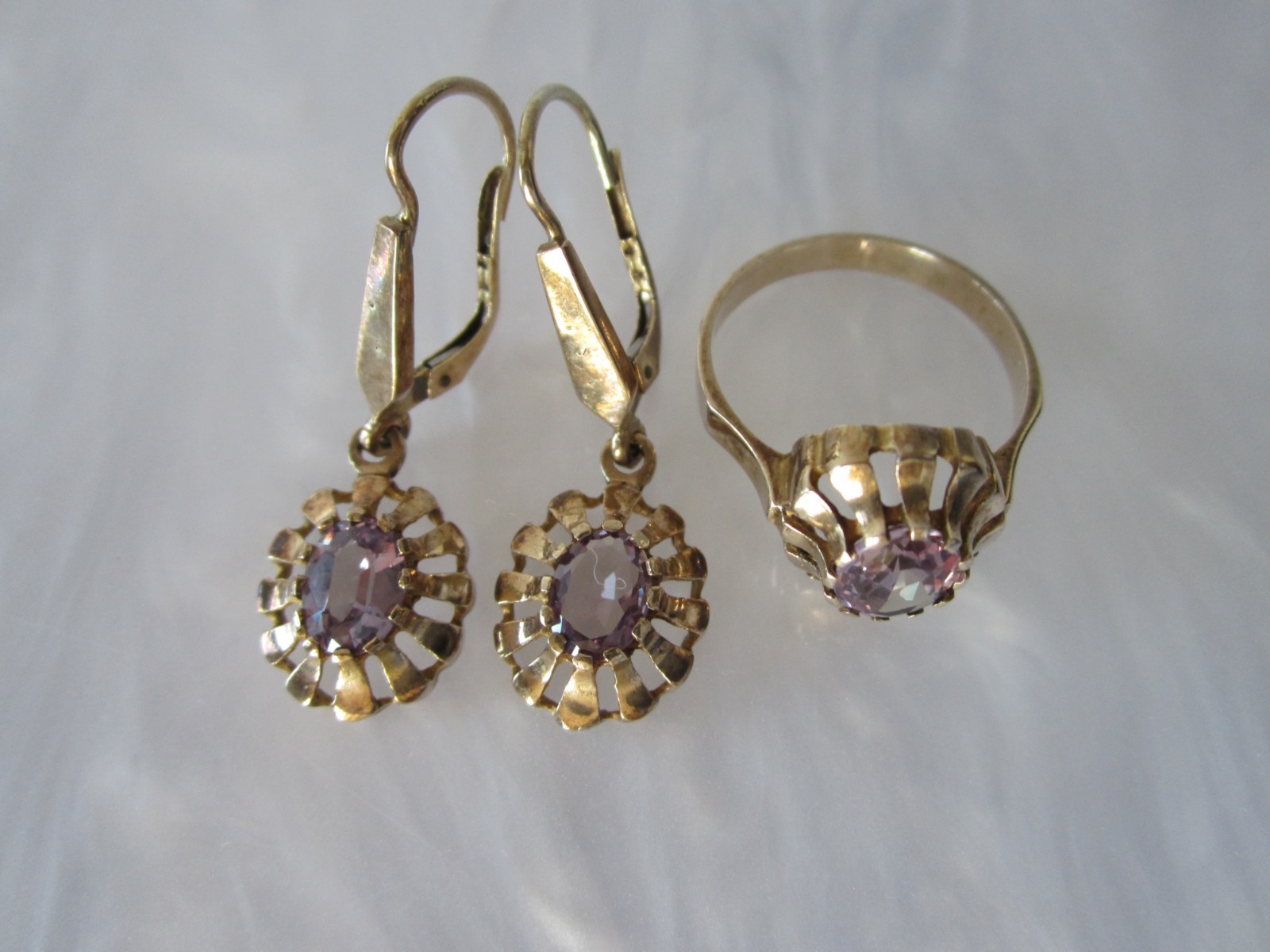 BEAUTIFUL VINTAGE SOLID 14K SOLID GOLD SAPPHIRE E… - image 4