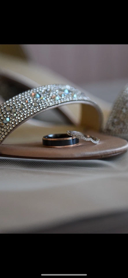 Мужское обручальное кольцо — черный цирконий с покрытыми розовым золотом сторонами 14 карат — размер 10 - Изображение 4 из 4