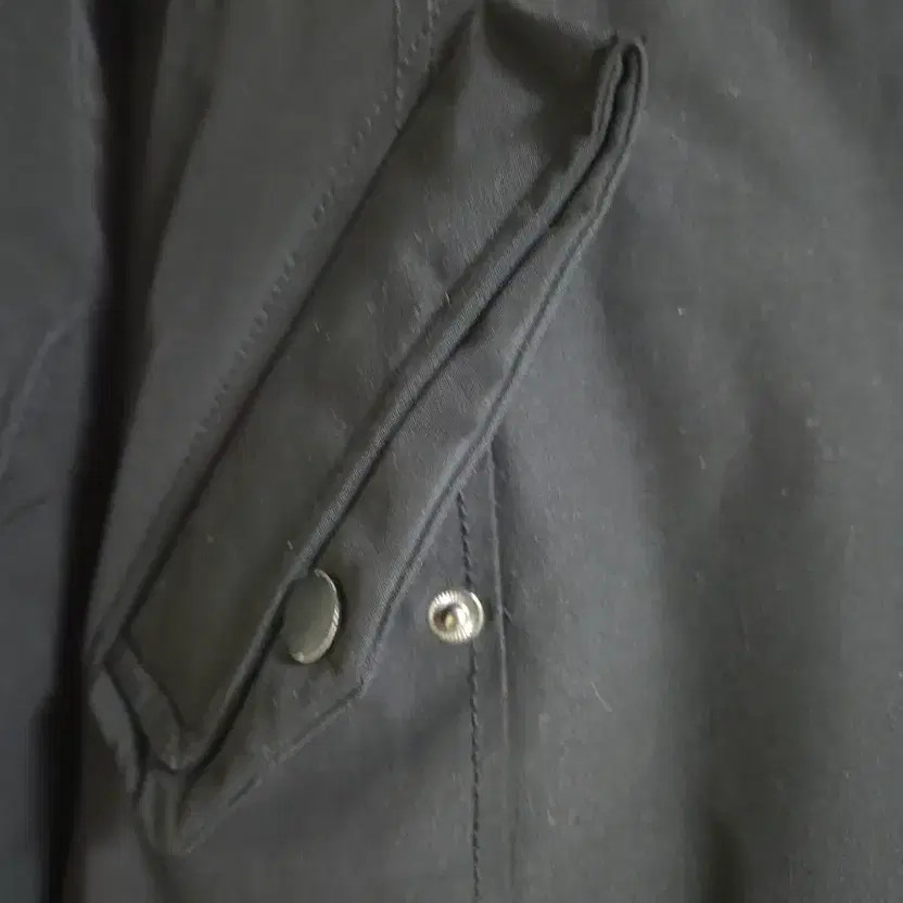 Women’s Down Padding Jacket with Detachable Coyot… - image 9