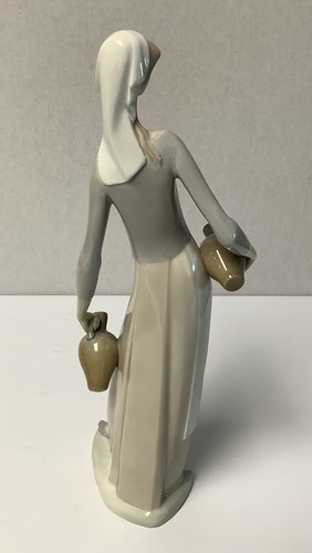 Nao Lladro The Water Carrier Girl Carrying Water Jugs Figurine Large - Picture 4 of 9