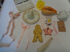 RETRO FUN STUFF BEE EARINGS AVON FROG AVOCADO 50S CASE T TEAPOT RIBBONS ETC LOT