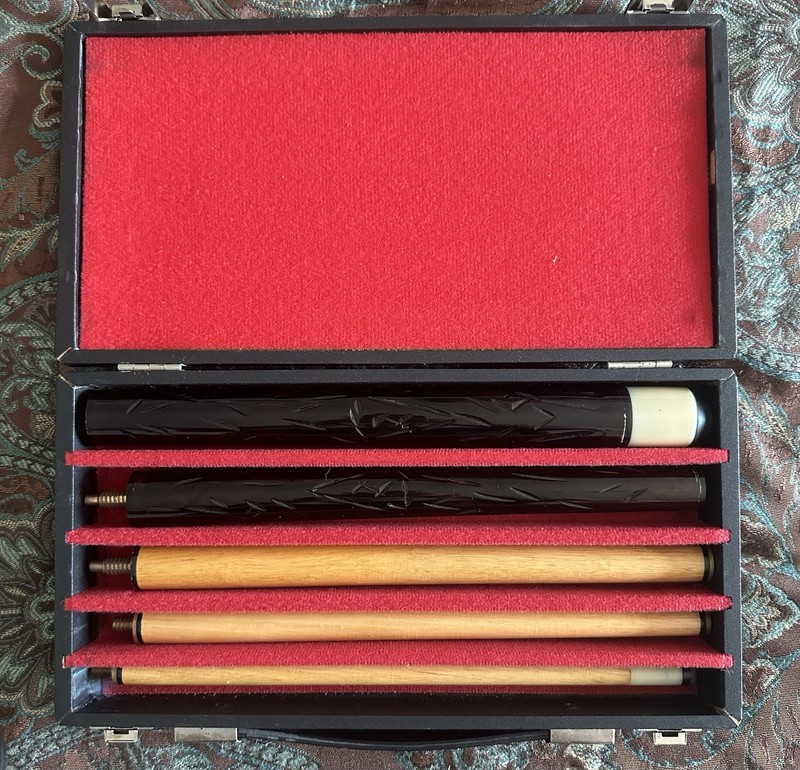 Vintage 5‑Piece Pool Cue – Modular Break‑Down Design w/ Case