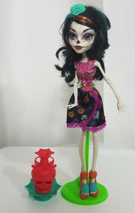 skeleton doll monster high