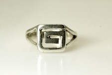 925 Sterling Silver Greek Key Square Top Size 6.75 Ring 4.8 Grams RIN7075 