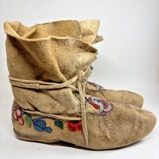 1920s Cree Native American High-Top Beaded Pucker Toe Soft-Soled Moccasins