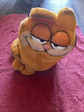 Vintage 1981 Garfield 10 Sitting Plush Dakin And Company Stuffed Animal
