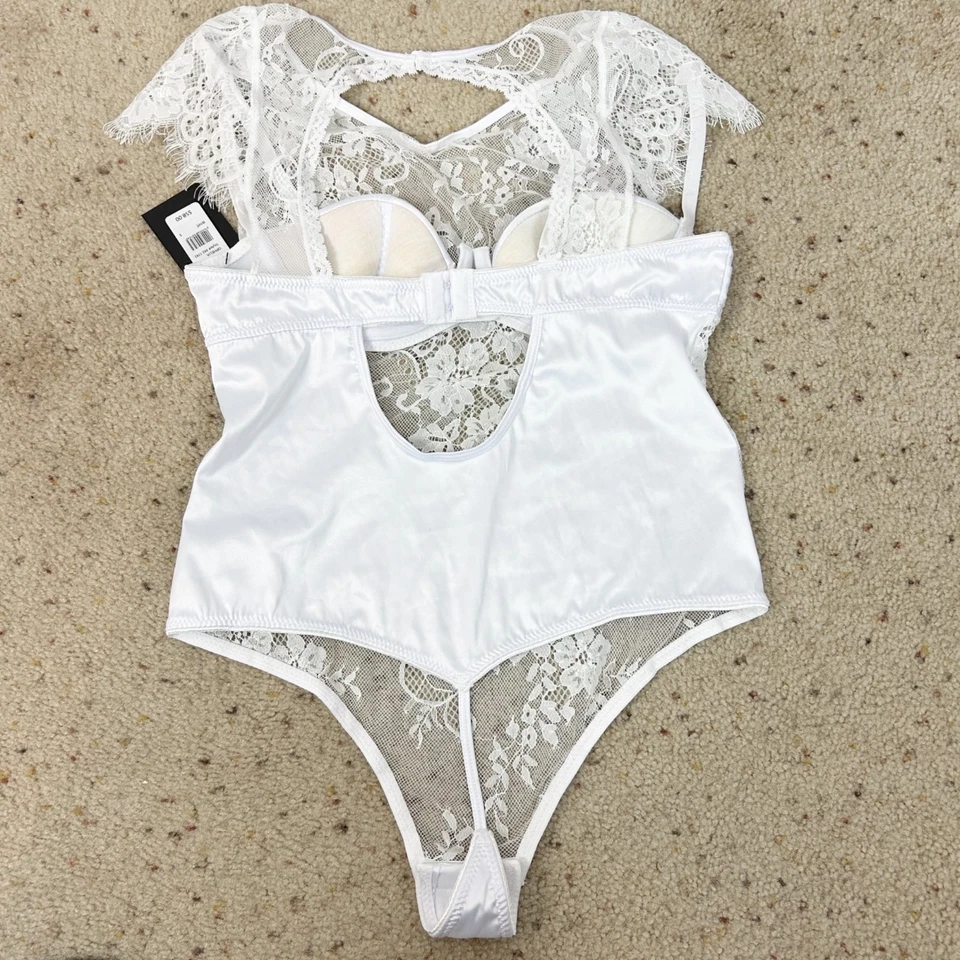 全新 Frederick’s of Hollywood 白色蕾丝内衣紧身衣裤 新娘 尺寸 S 女式 — 第 3/4 张图片