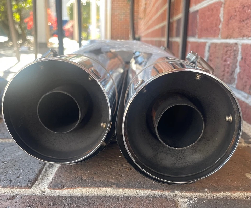 Harley Davidson 64900170 2013-2017 Breakout Mufflers w/ Black Shroud - Image 3 of 4