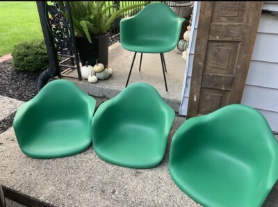 Herman Miller Charles Eames Arm Shell Chair (s) Green - Authentic