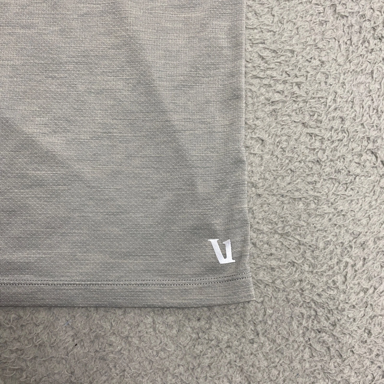 vuori zephyr performance casual crew neck shirt