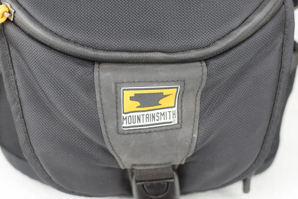 Mountainsmith Aurora II M Black Camera Lumbar Bag MINT Med DSLR fits inside - Image 2 of 4