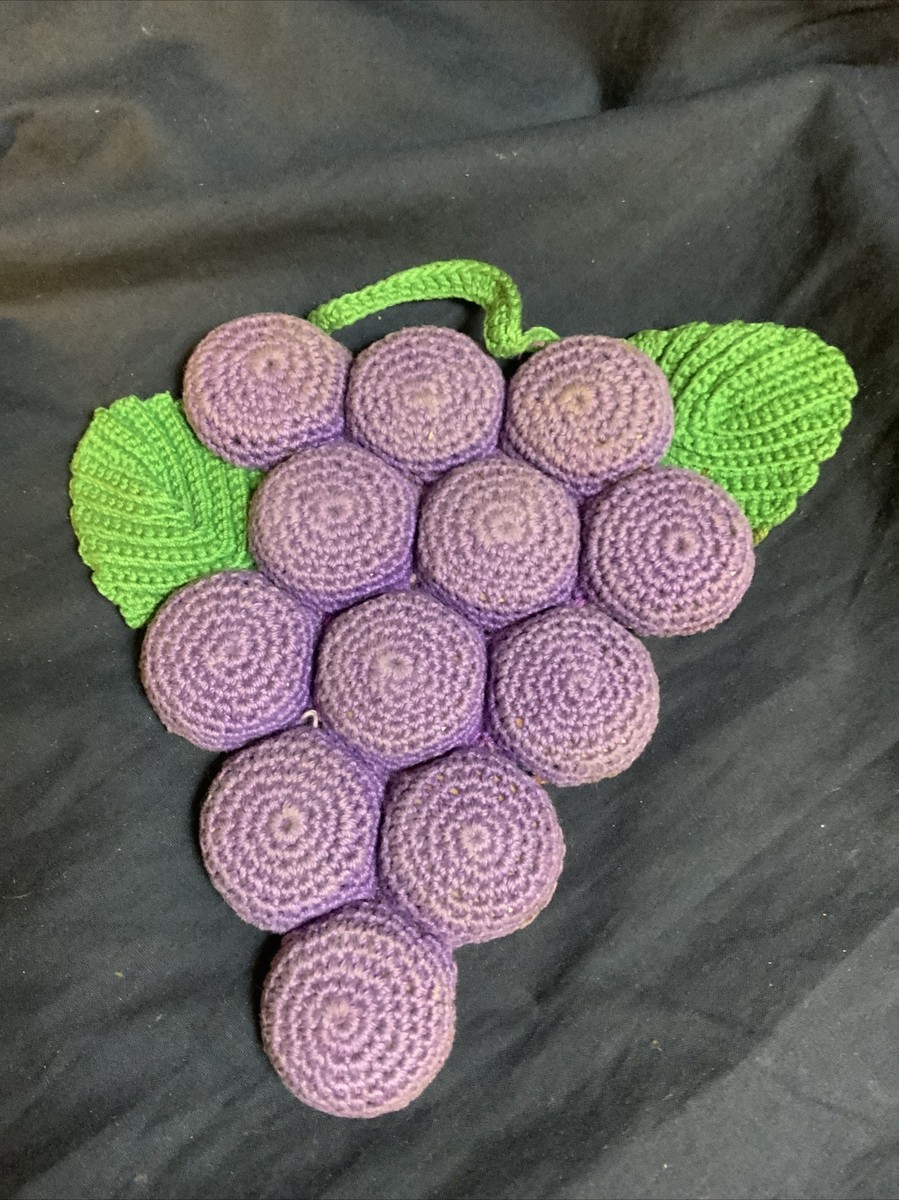 Vintage Hand Crocheted Purple Grape Cluster Bottle Cap Trivet Hot