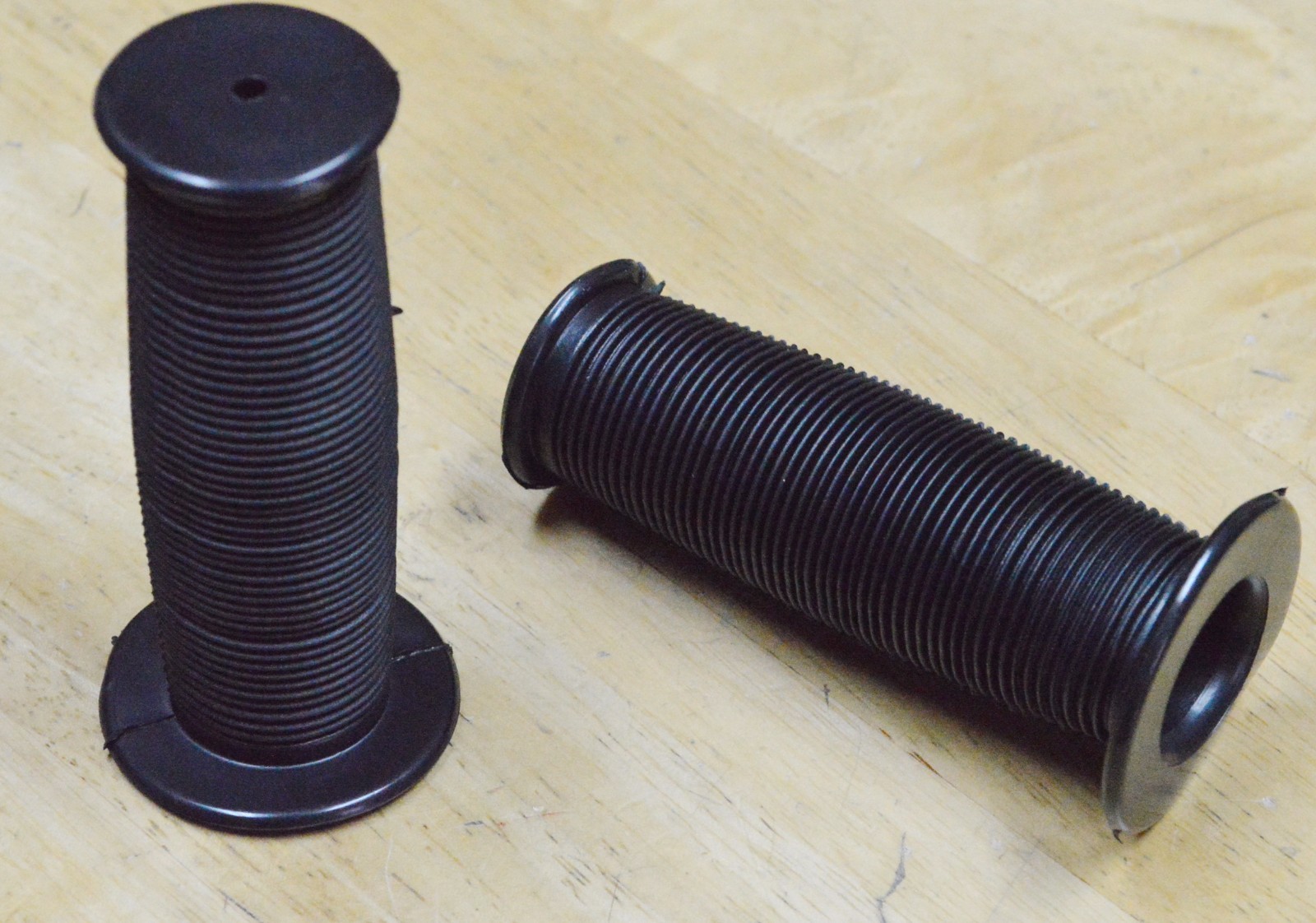 Black Mushroom Grips Kids Bike Bicycle handlebar grips 7/8