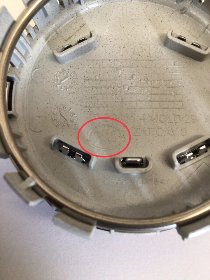 Tapa central de rueda híbrida/highlander 16-20 Toyota Avalon 15-19 nuevo OEM 42603-06150 Foto 4 de 4