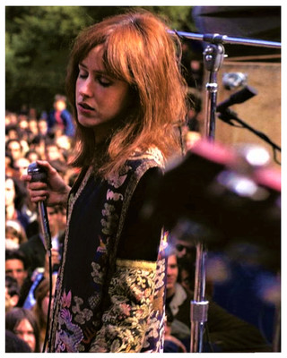 GRACE SLICK - 4''X5'' PHOTOGRAPH