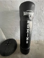 Freistehender Boxsack mit Stander Bad Company