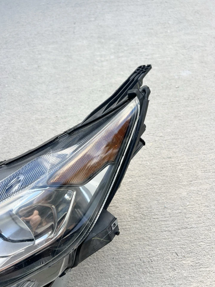 Chevrolet Volt 2016-2018 conductor faro izquierdo luz halógena OEM 84016027 Foto 4 de 4