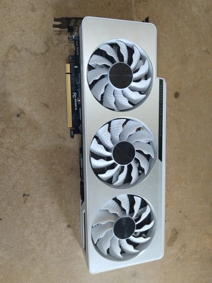 GIGABYTE NVIDIA GeForce RTX 3090 VISION OC White, 24GB GDDR6X, GRAPHIC CARD, S82 - Image 2 of 4