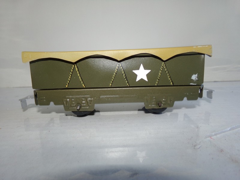 Army HO Scale Tin Covered Gondola