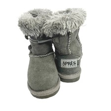 Apres by Lamo Kids Grey Faux Fur Trim Winter Boots Size 5 Toggle Button Closure
