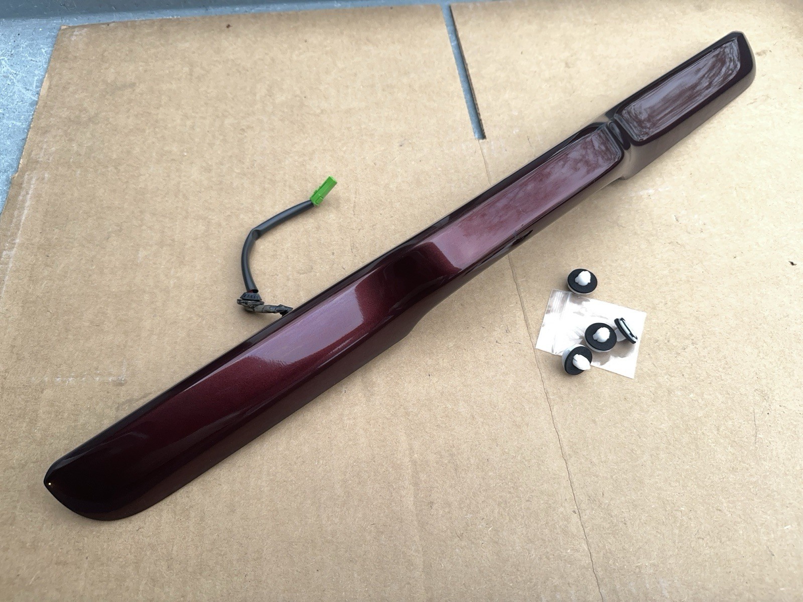2009 - 2015 HONDA PILOT TRUNK LIFT GATE LIFTGATE HANDLE R529P Dark Cherry Pearl
