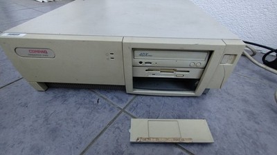 Vintage computer Compaq Deskpro 590 PC - Intel Pentium 90MHz - 16MB RAM