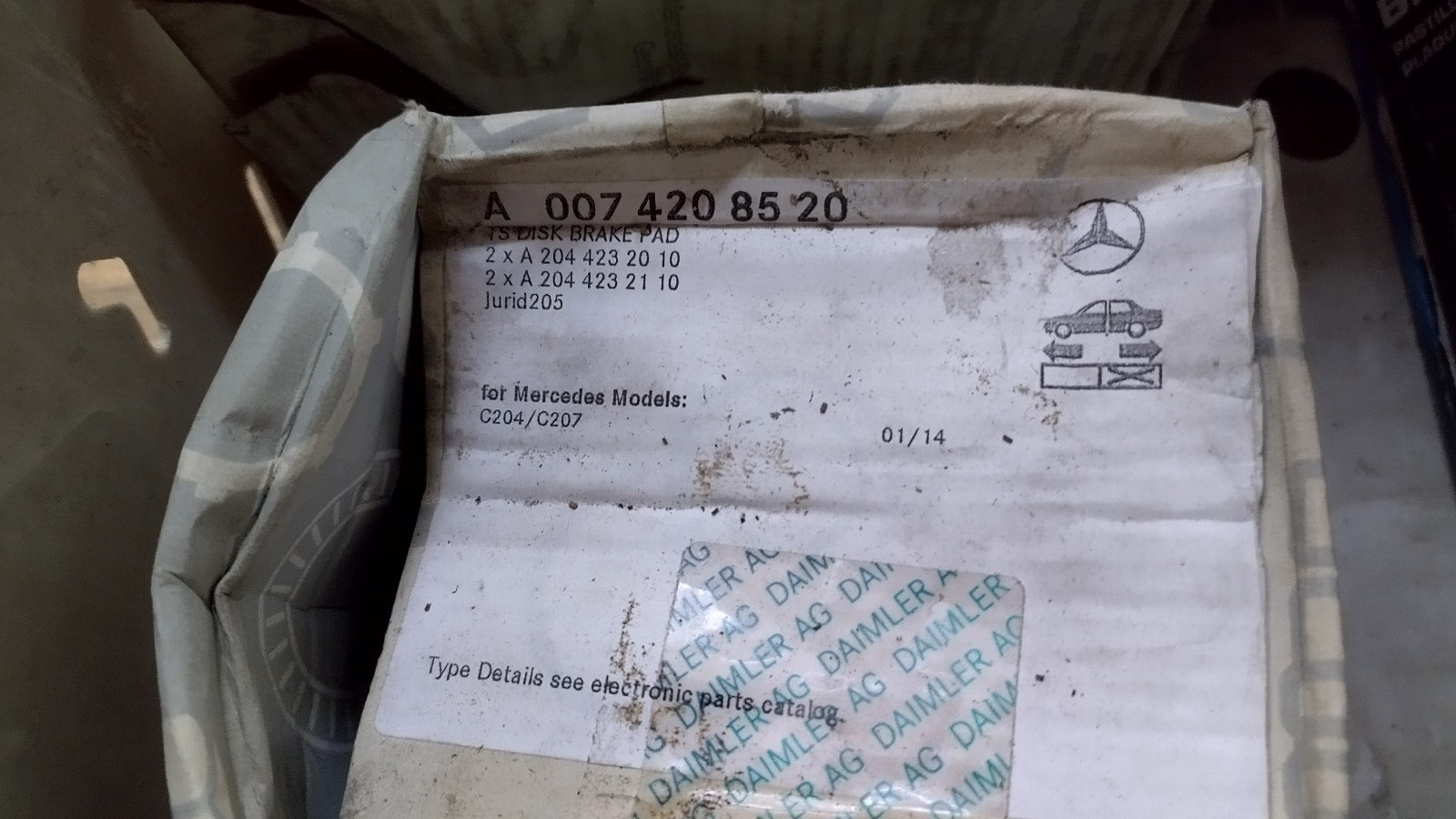 Plaquette de frein arrière Mercedes Classe C 204 W204 d'origine constructeur A0074208520