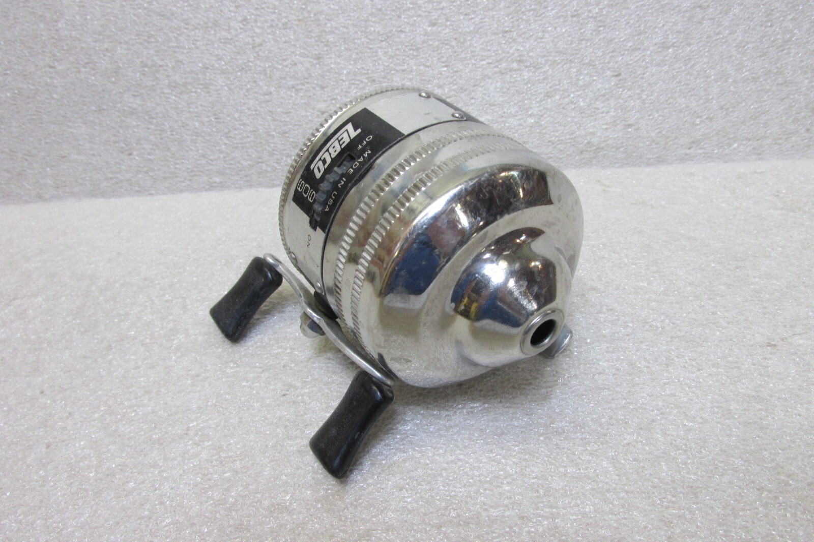 VINTAGE ZEBCO 909 CLOSEDFACE FISHING REEL eBay