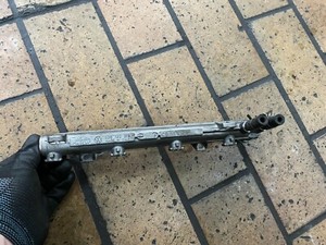 VW Golf 4 1J Seat Leon 1M 1.4 AXP Einspritzleiste Düsenstock 036133319AM