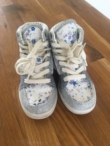 girl high top trainers