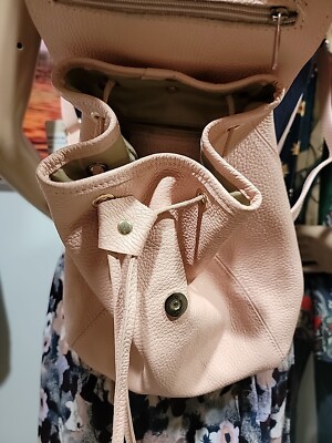 Vera Pelle Pink Pebbled Leather Made In Italy Backpack  display picture 1