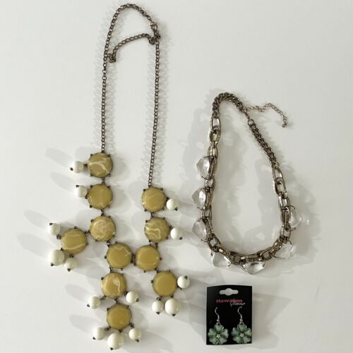 Costume Jewelry - 2 Statement Necklaces And 1 Pair of Earrings - Photo 1 sur 6