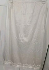 MEL-LIN White Nylon Half Slip, Floral Lace Hem VTG estate small USA