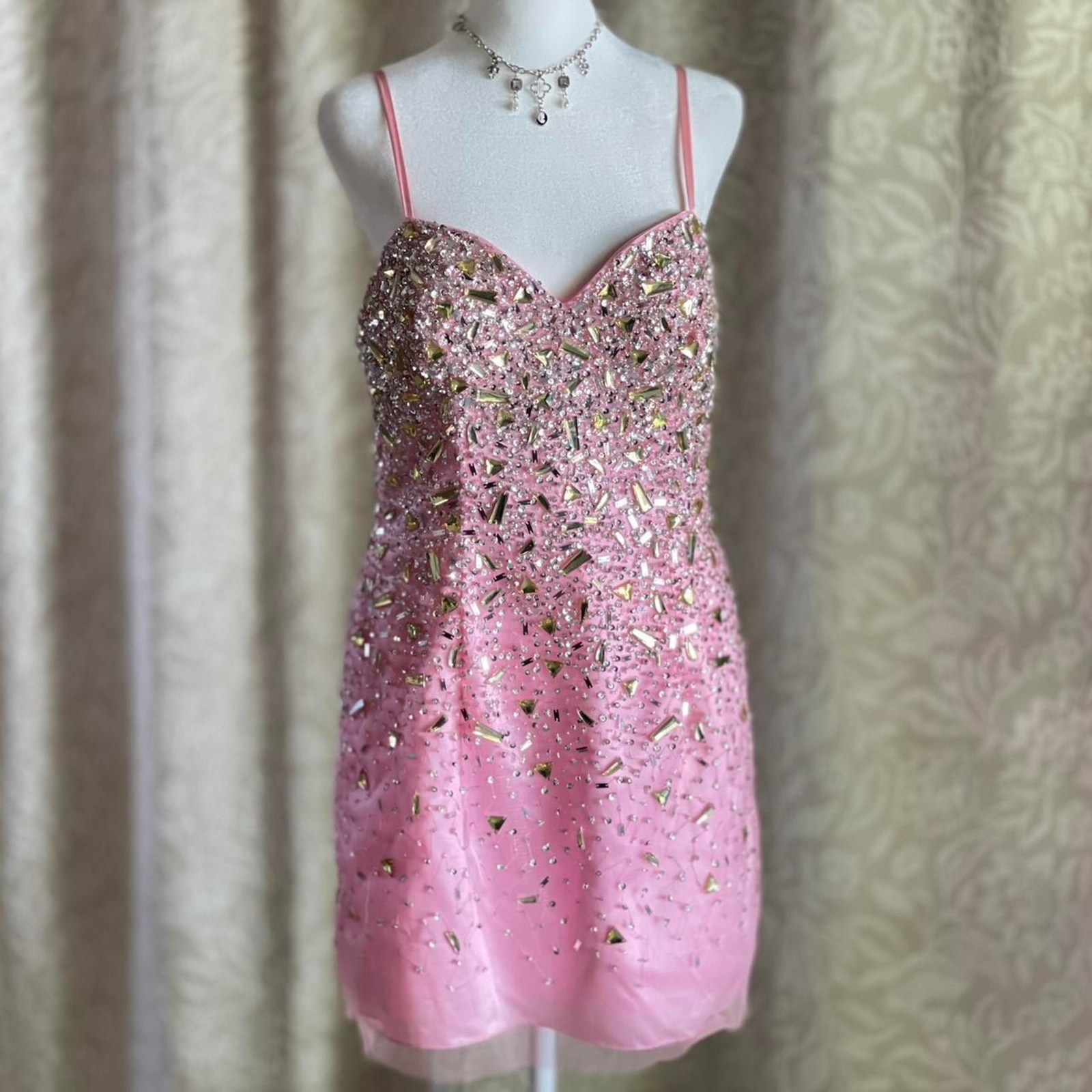 Vintage 90s Dave & Johnny Pink Sequined Cocktail Party Barbiecore Dress Sz 9/10