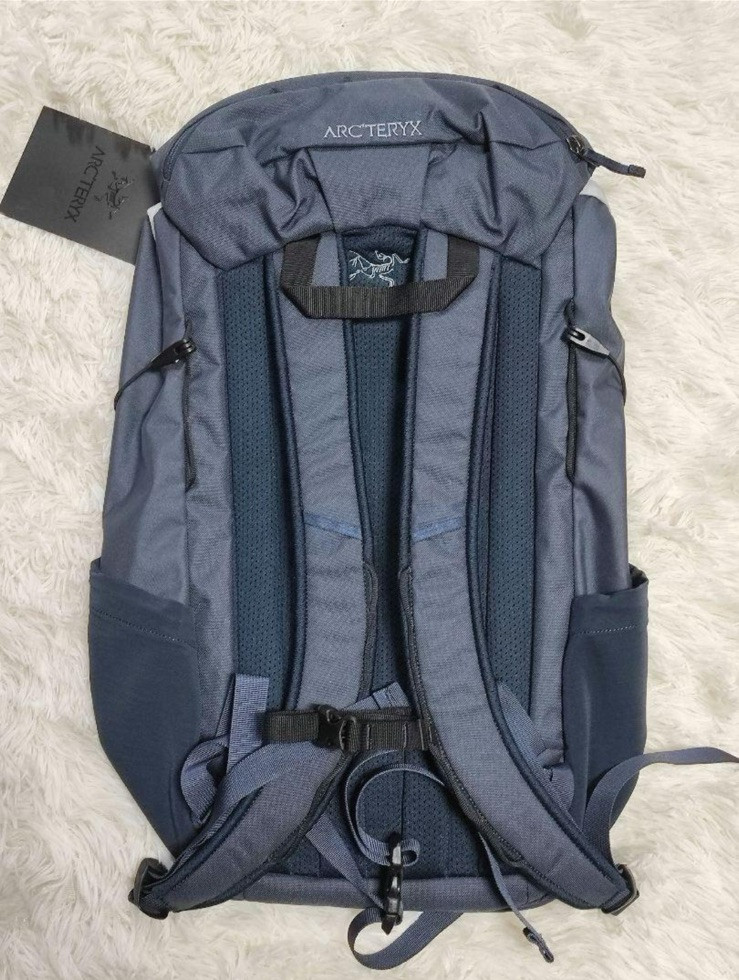 Arc'teryx Mantis 20L Backpack, New with tags, Discontinued