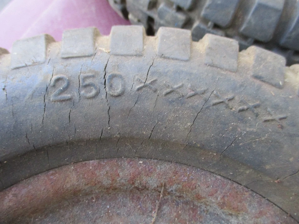 ROUES DUNLOP pour voiture a pédale jouet ancien années 30 - Photo 2/4